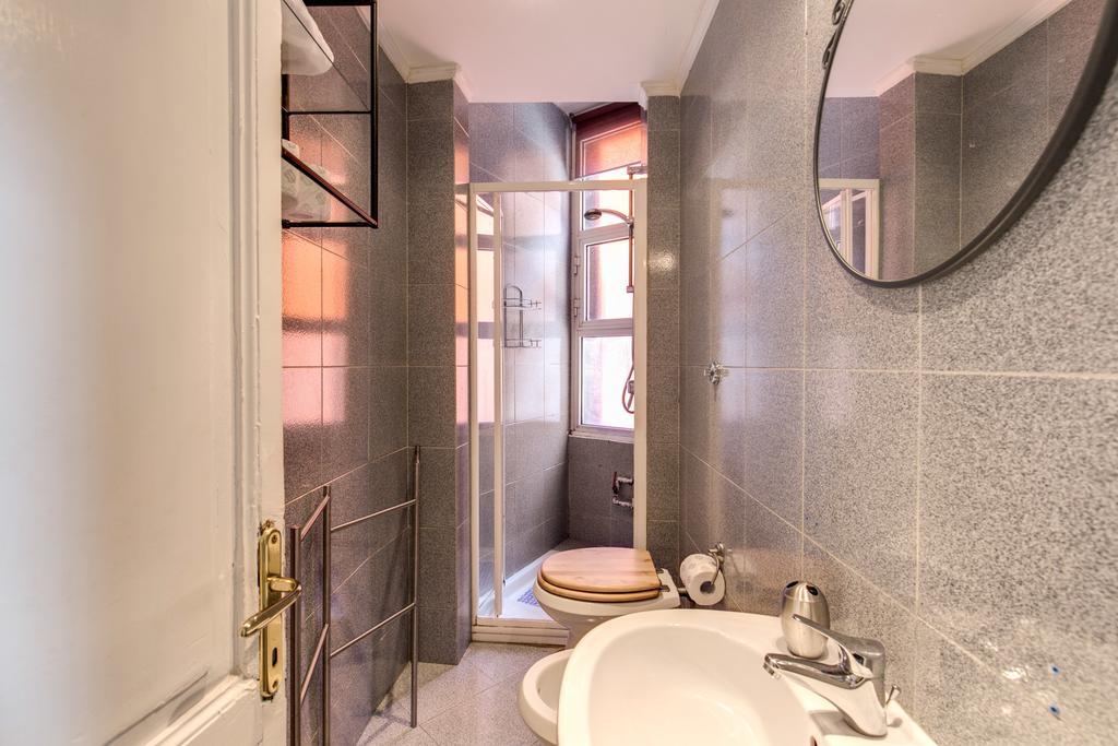 Erika House * Rome